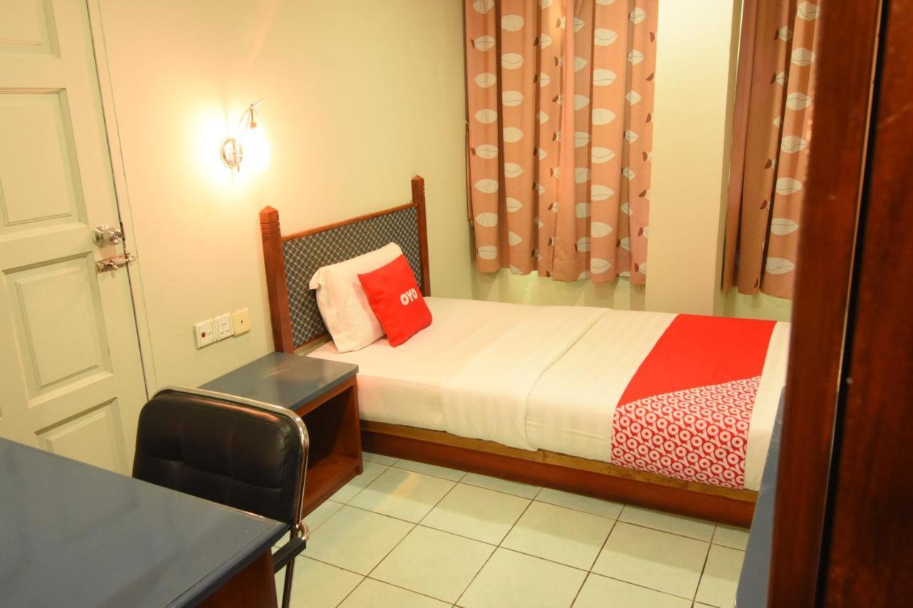Oyo 89642 Highway Inn Mukah Ngoại thất bức ảnh