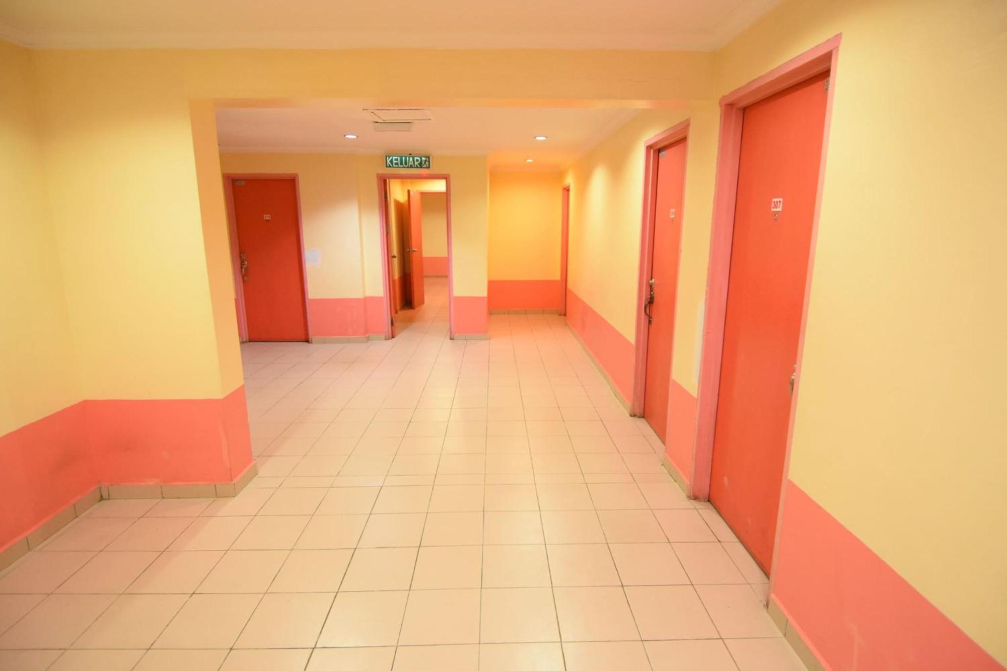 Oyo 89642 Highway Inn Mukah Ngoại thất bức ảnh