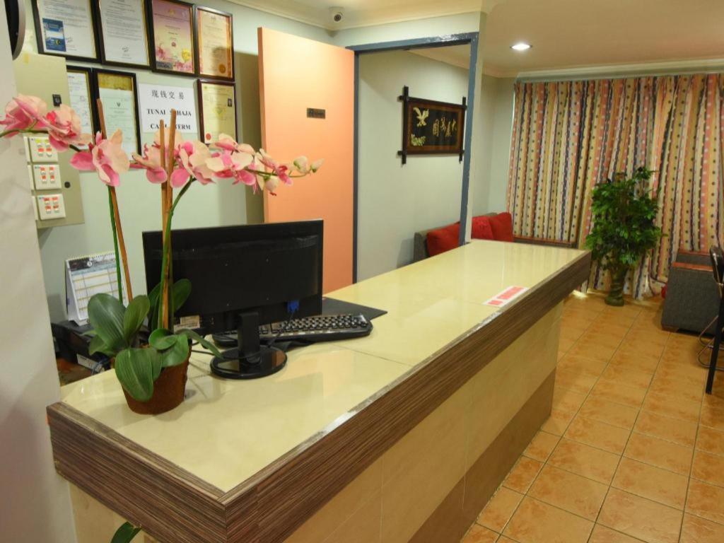 Oyo 89642 Highway Inn Mukah Ngoại thất bức ảnh